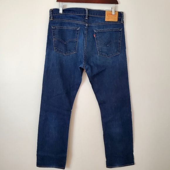 Levi’s 513™ Slim Straight Lightweight Jeans - Picture 3 of 12